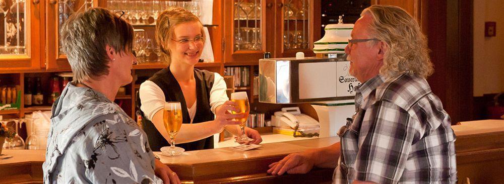 Landhotel Sauerlaender Hof เอสลัวห์ ภายนอก รูปภาพ