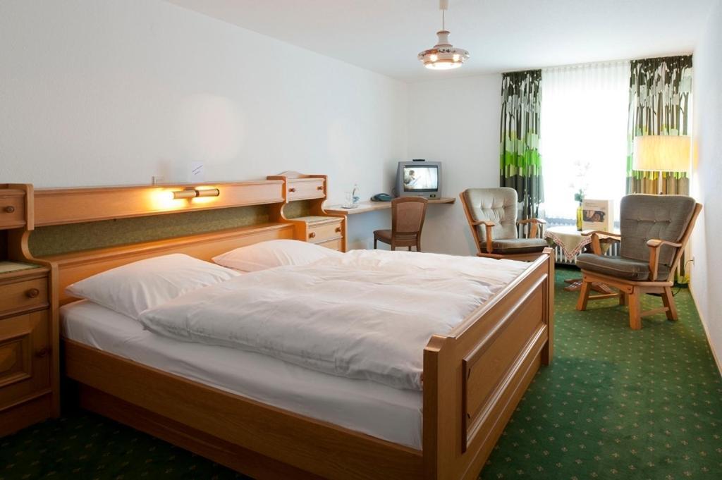 Landhotel Sauerlaender Hof เอสลัวห์ ห้อง รูปภาพ