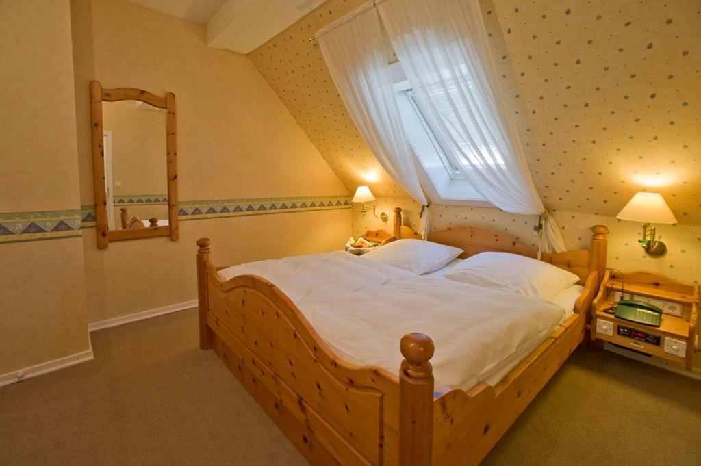 Landhotel Sauerlaender Hof เอสลัวห์ ห้อง รูปภาพ