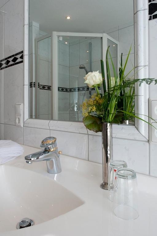 Landhotel Sauerlaender Hof เอสลัวห์ ห้อง รูปภาพ